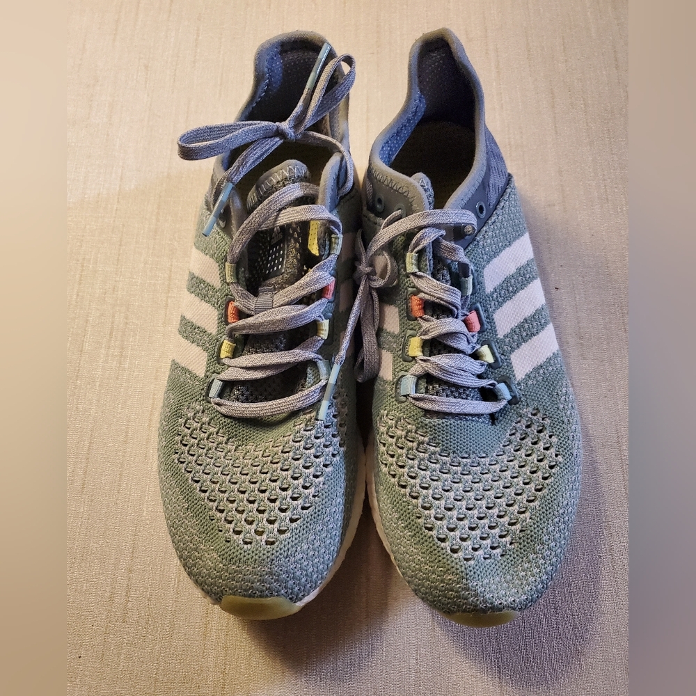 Adidas Cosmic Boost women's sneakers size 8